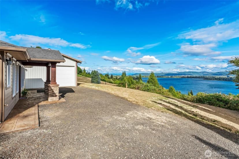 Property photo for 1664 E State Route 4, Cathlamet photo 18