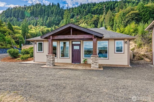 Property photo for 1664 E State Route 4, Cathlamet photo 4