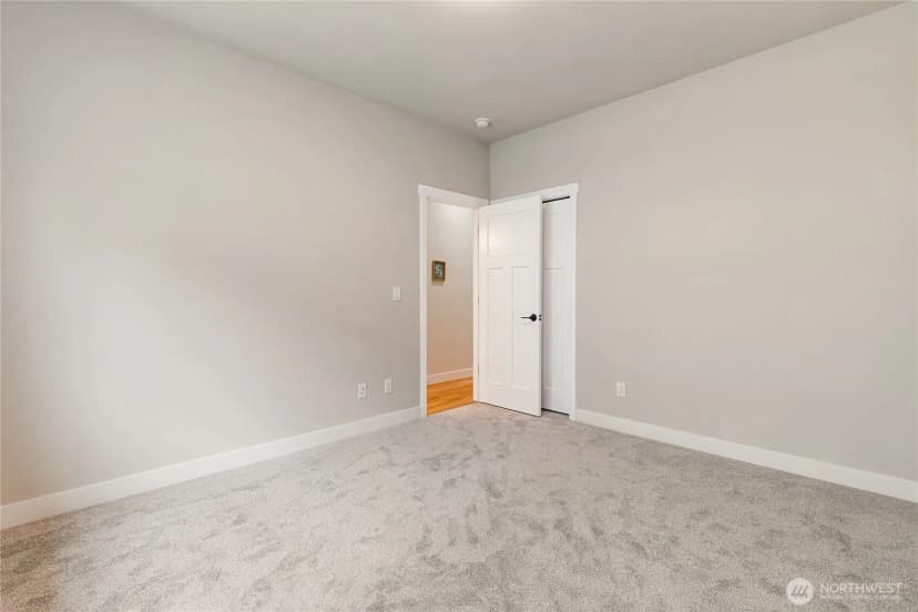 Property photo for 4100 Yonkers Street, Bellingham photo 24