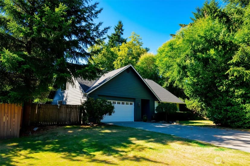 Property photo for 14203 Ne 63rd Ct, Redmond