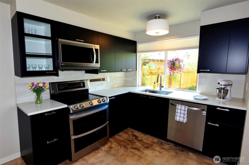 Property photo for 14203 Ne 63rd Ct, Redmond photo 8