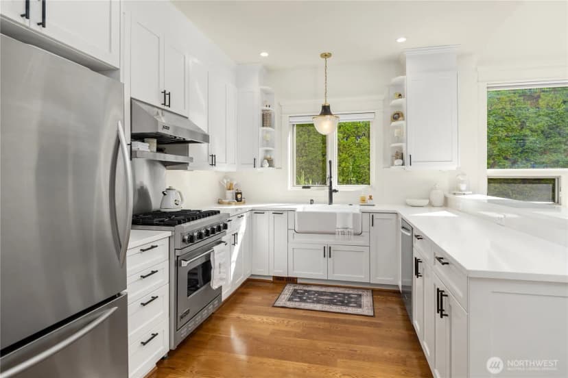 Property photo for 9801 Ne 4th Street #d, Bellevue photo 15