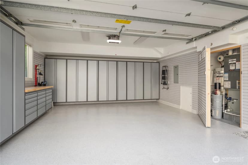 Property photo for 9801 Ne 4th Street #d, Bellevue photo 33