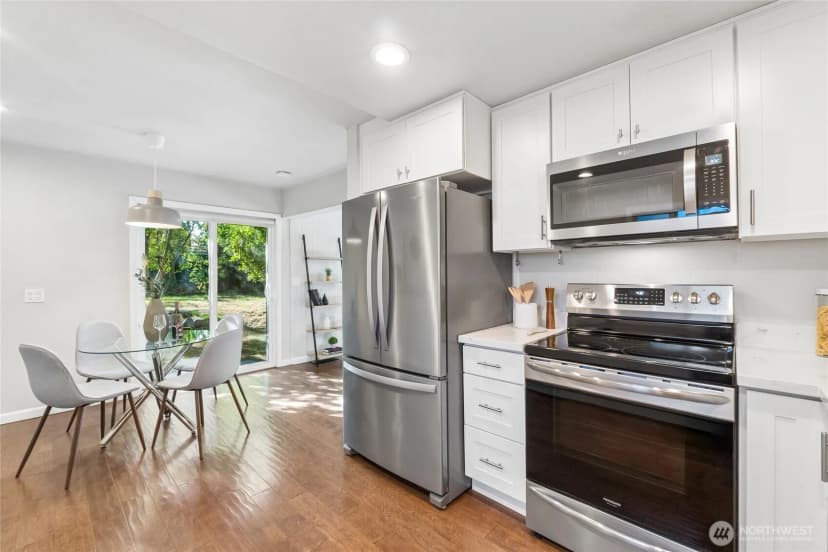 Property photo for 11409 11th Avenue Sw, Seattle photo 12