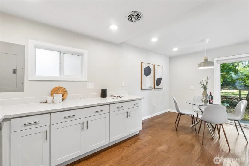 Property photo for 11409 11th Avenue Sw, Seattle photo 11