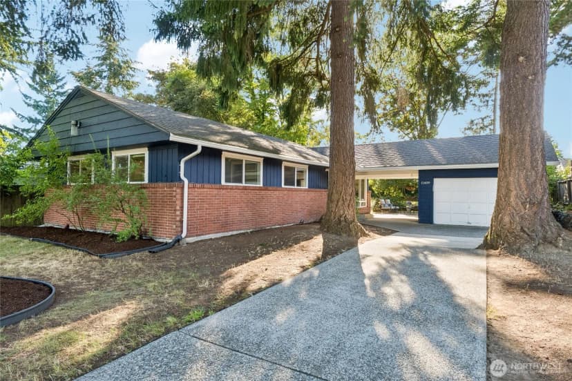 Property photo for 11409 11th Avenue Sw, Seattle