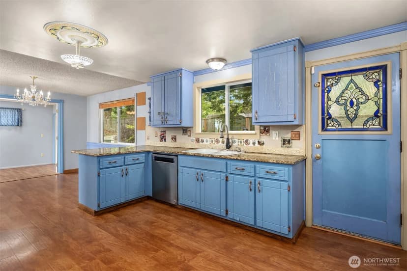 Property photo for 2861 Heller Road, Oak Harbor photo 8