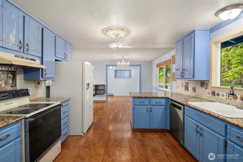 Property photo for 2861 Heller Road, Oak Harbor photo 6