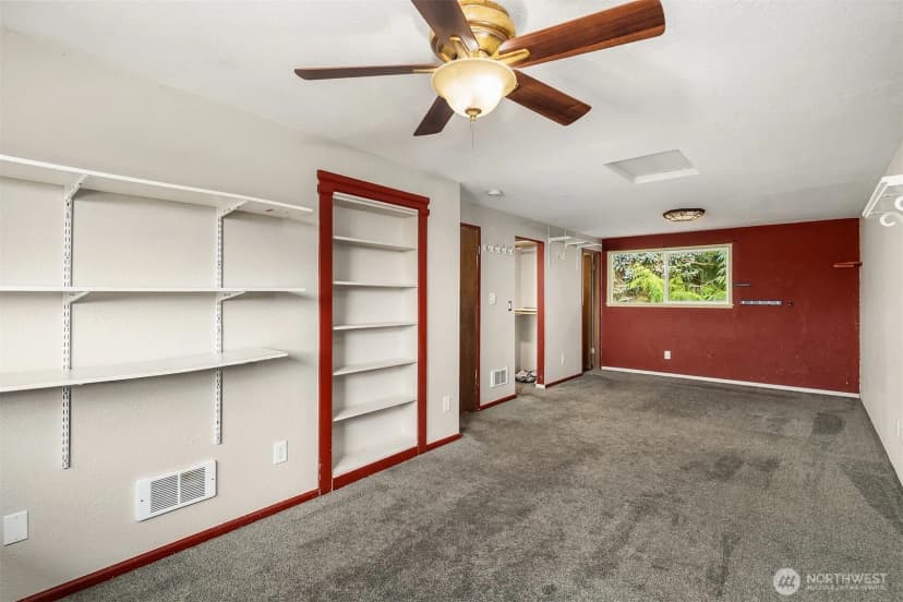 Property photo for 2861 Heller Road, Oak Harbor photo 17