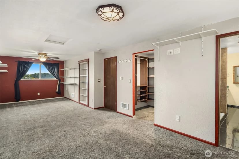 Property photo for 2861 Heller Road, Oak Harbor photo 18