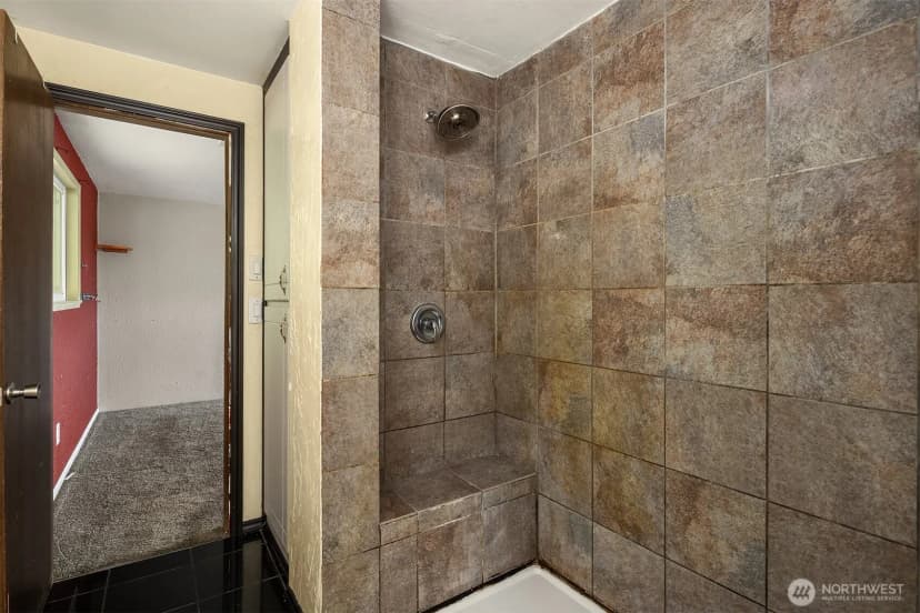 Property photo for 2861 Heller Road, Oak Harbor photo 28