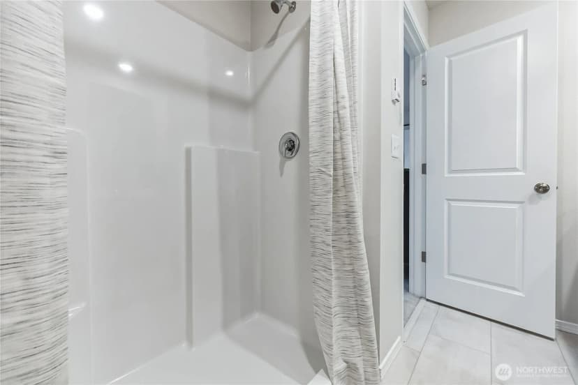 Property photo for 34155 Pinnacle Peak Avenue Se, Black Diamond photo 14