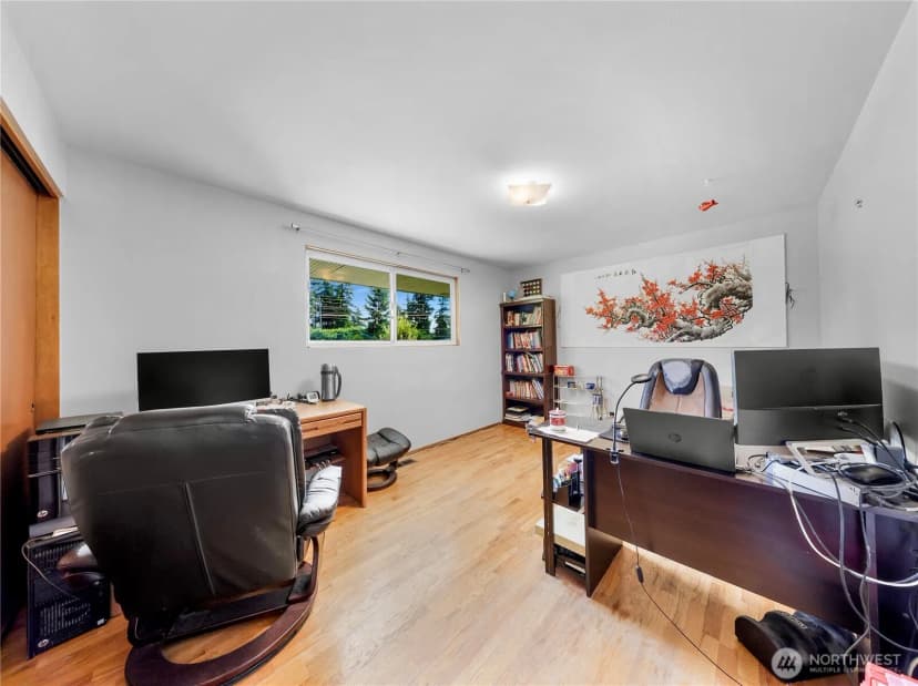 Property photo for 17553 7th Avenue Ne, Shoreline photo 16