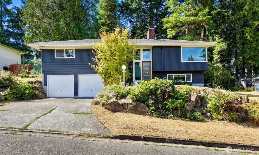 Property photo for 17553 7th Avenue Ne, Shoreline