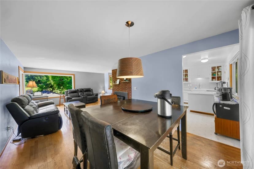 Property photo for 17553 7th Avenue Ne, Shoreline photo 8