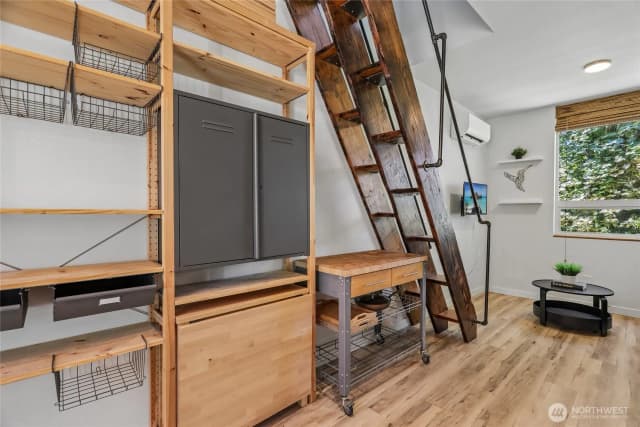 Property photo for 3857 21st Avenue Sw, Seattle photo 5