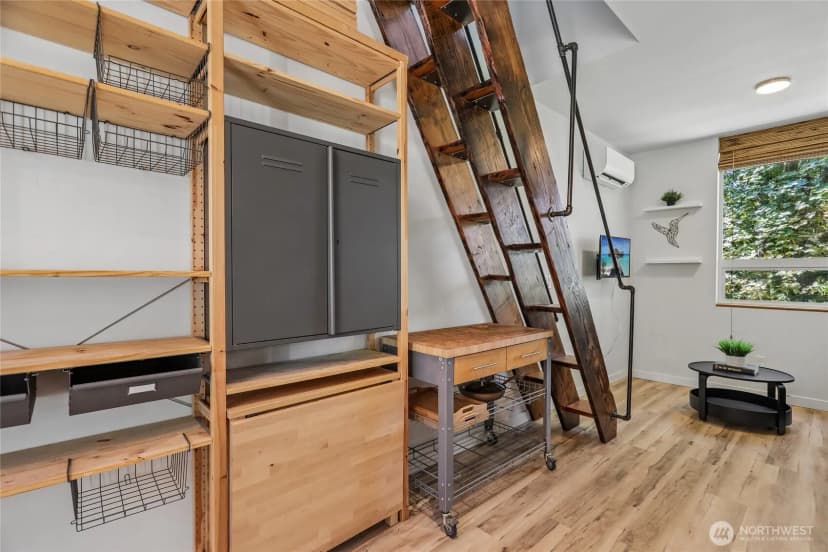 Property photo for 3857 21st Avenue Sw, Seattle photo 5