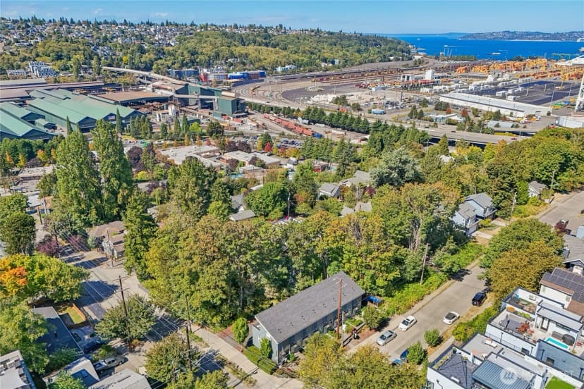 Property photo for 3857 21st Avenue Sw, Seattle photo 24