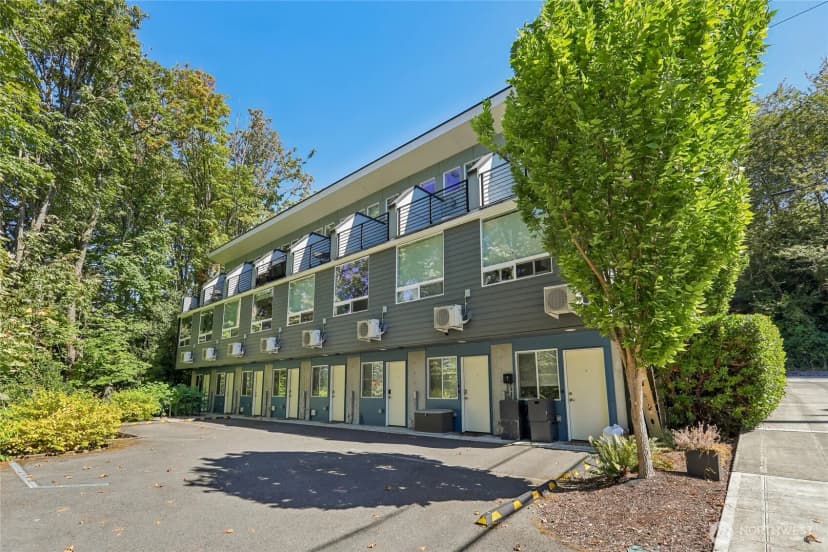 Property photo for 3857 21st Avenue Sw, Seattle photo 22