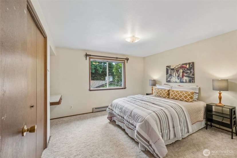 Property photo for 13742 39th Avenue Ne, Seattle photo 22