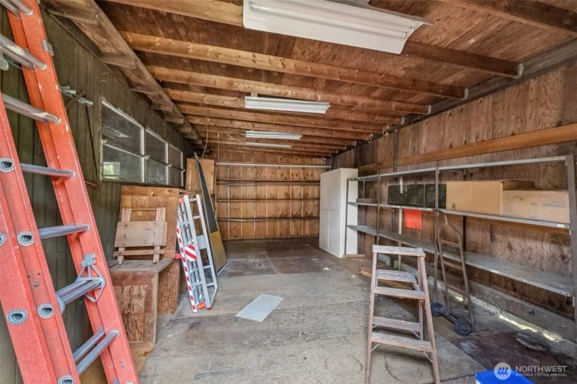 Property photo for 13742 39th Avenue Ne, Seattle photo 23