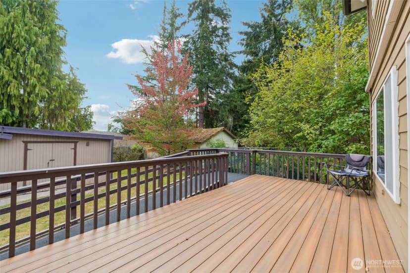 Property photo for 13742 39th Avenue Ne, Seattle photo 29