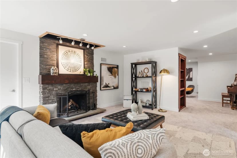 Property photo for 12015 Dayton Avenue N, Seattle photo 18