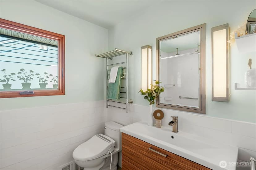 Property photo for 12015 Dayton Avenue N, Seattle photo 11