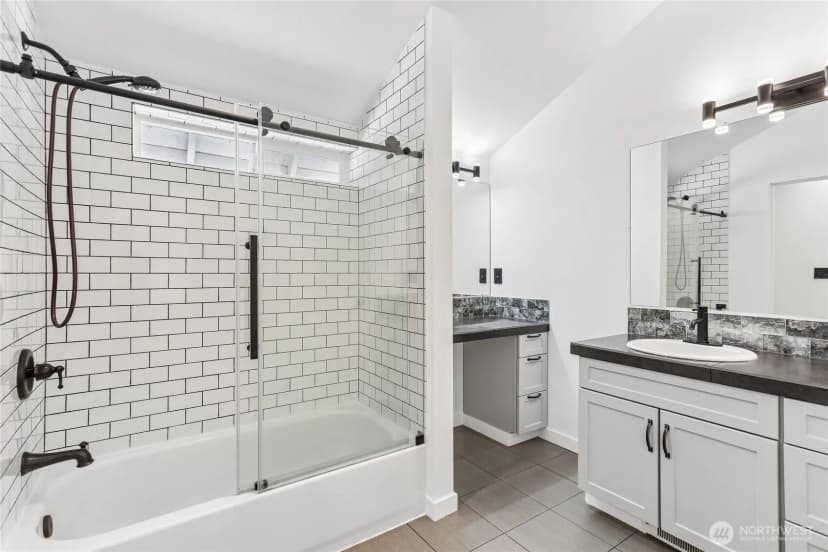 Property photo for 5030 Delridge Way Sw #a, Seattle photo 24
