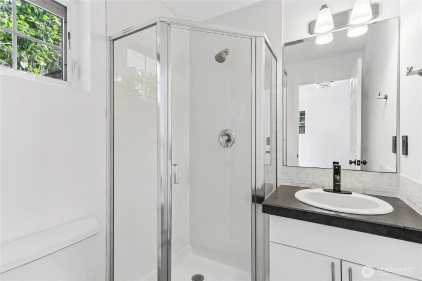Property photo for 5030 Delridge Way Sw #a, Seattle photo 6