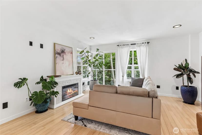 Property photo for 5030 Delridge Way Sw #a, Seattle photo 8