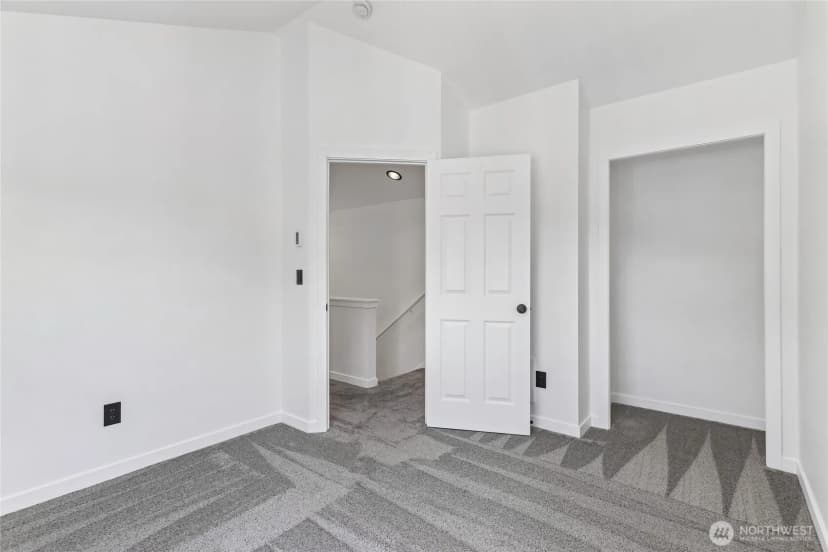 Property photo for 5030 Delridge Way Sw #a, Seattle photo 23