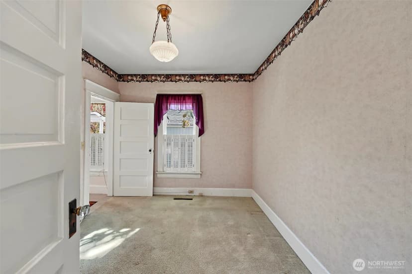 Property photo for 4011 S Sheridan Avenue, Tacoma photo 9