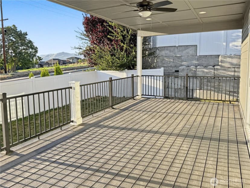 Property photo for 610 19th Street Ne, East Wenatchee photo 17
