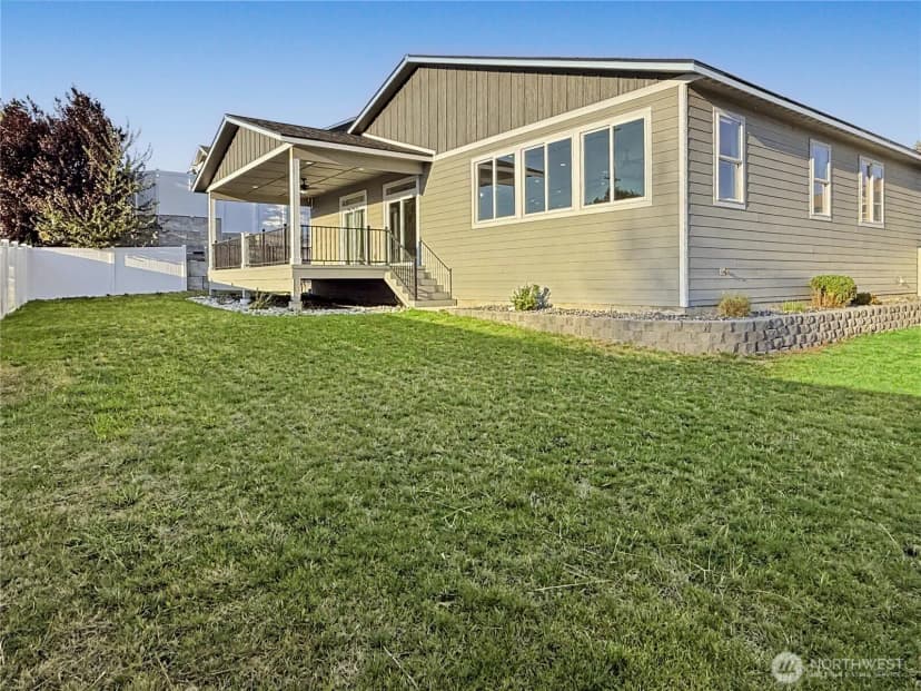Property photo for 610 19th Street Ne, East Wenatchee photo 20