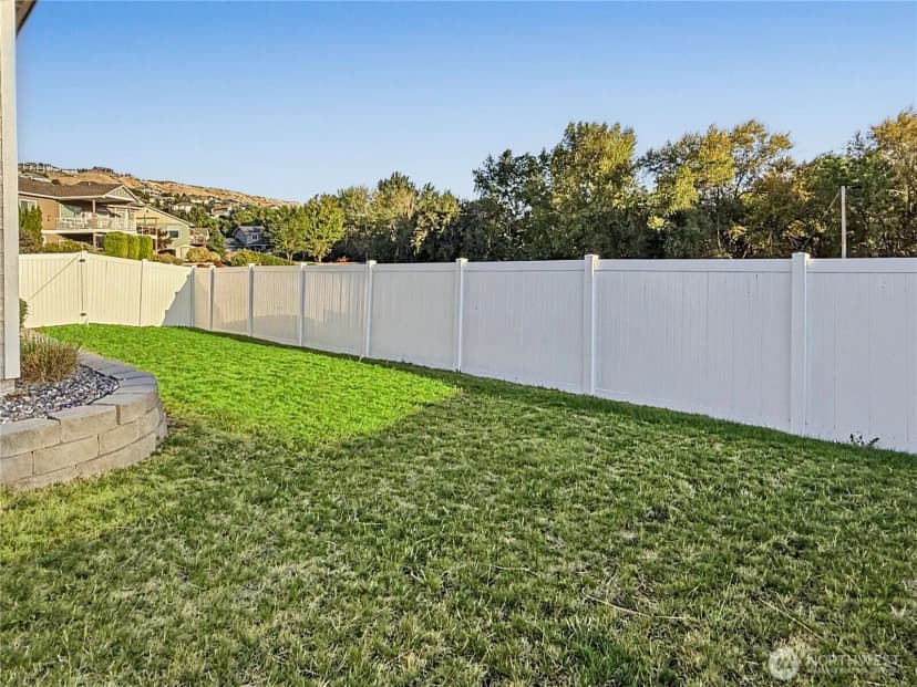 Property photo for 610 19th Street Ne, East Wenatchee photo 21