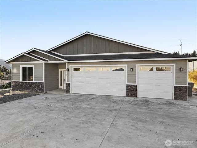 Property photo for 610 19th Street Ne, East Wenatchee