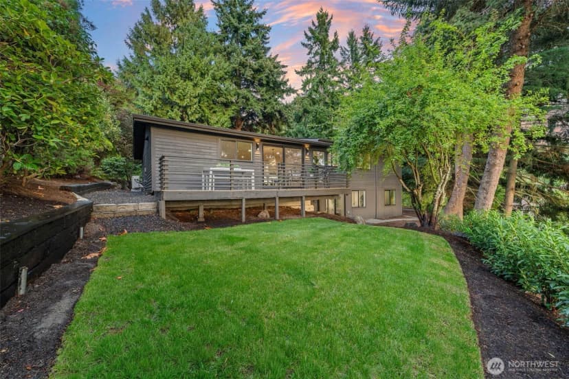 Property photo for 6123 110th Avenue Se, Bellevue photo 30