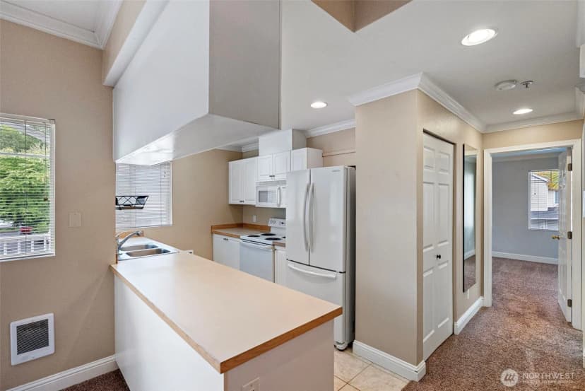 Property photo for 5828 S 234th Place #6-3, Kent photo 6