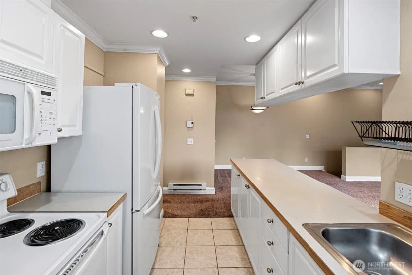 Property photo for 5828 S 234th Place #6-3, Kent photo 8