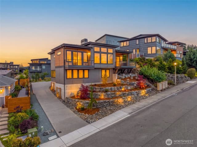 Property photo for 3913 Rock Ridge Parkway, Anacortes photo 2