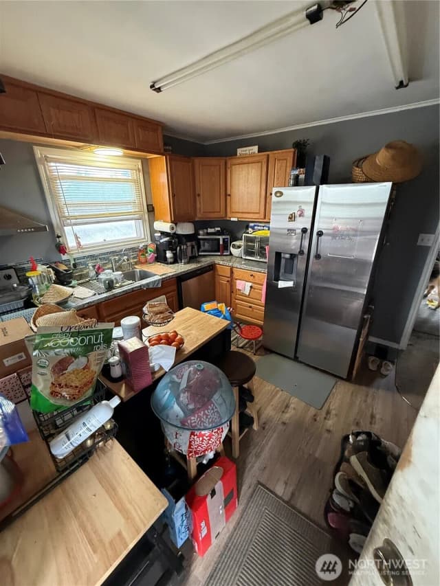 Property photo for 11627 24th Avenue S, Seattle photo 2