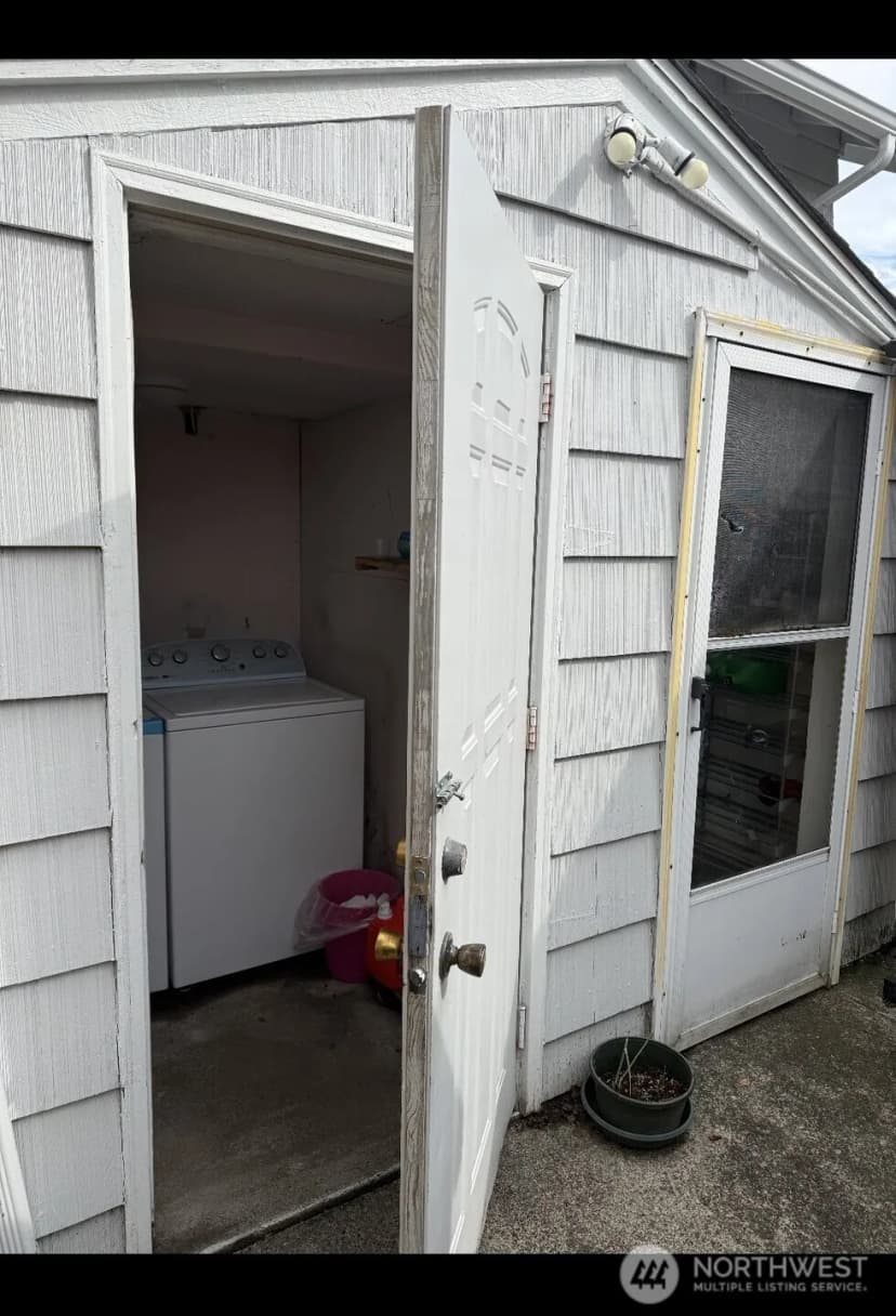 Property photo for 11627 24th Avenue S, Seattle photo 22