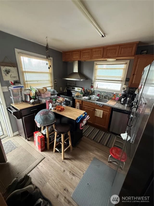 Property photo for 11627 24th Avenue S, Seattle photo 3