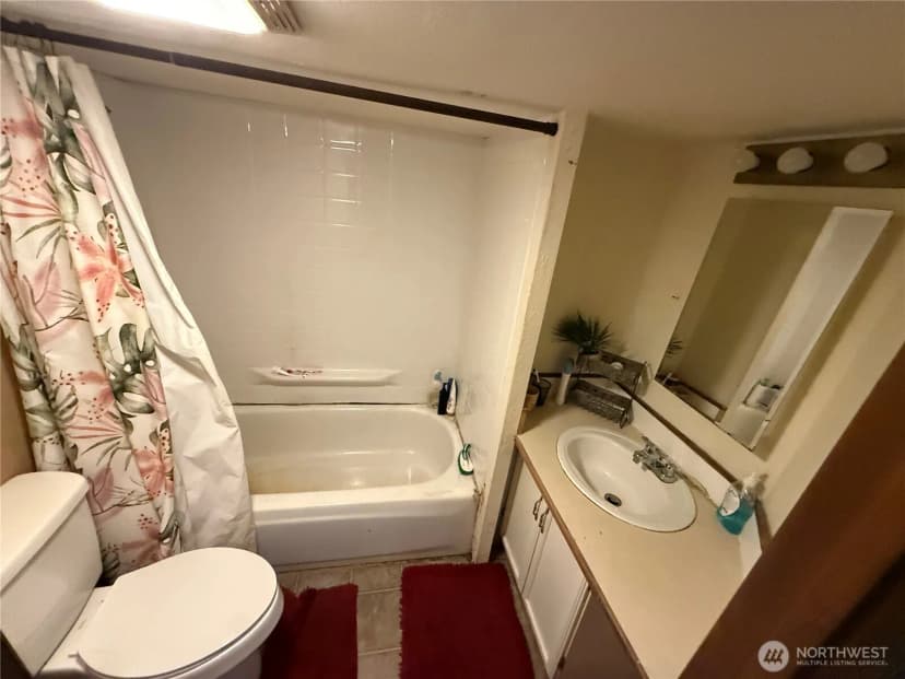 Property photo for 11627 24th Avenue S, Seattle photo 14