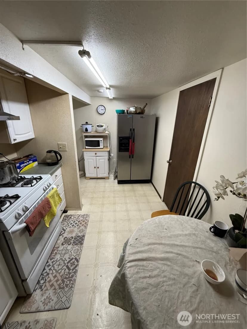 Property photo for 11627 24th Avenue S, Seattle photo 12