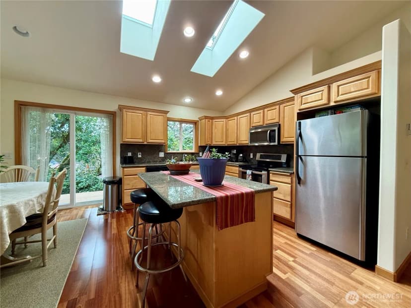 Property photo for 143 S Oar Loop Sw, Ocean Shores photo 24