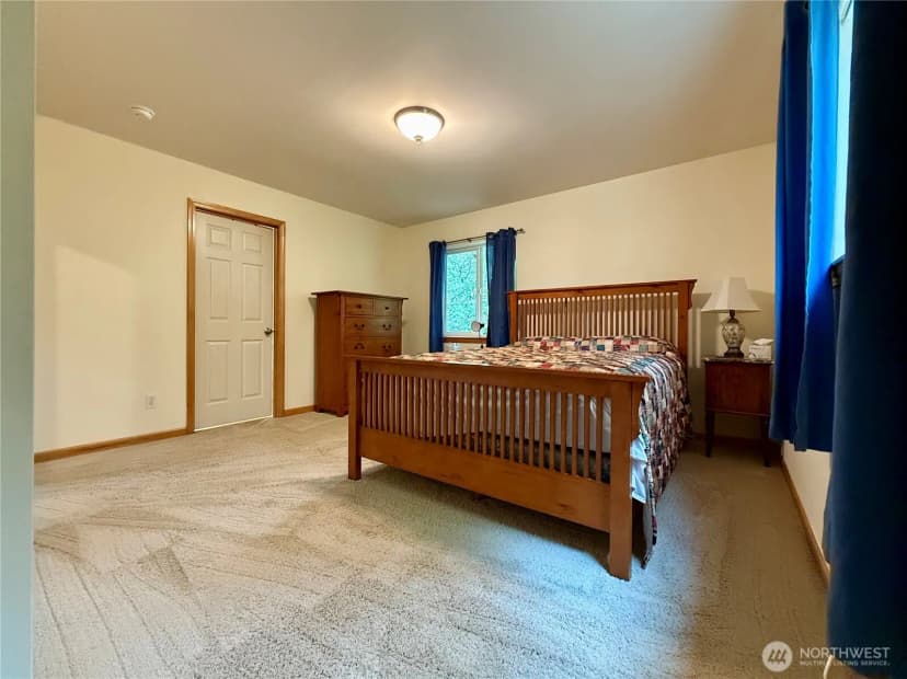 Property photo for 143 S Oar Loop Sw, Ocean Shores photo 32