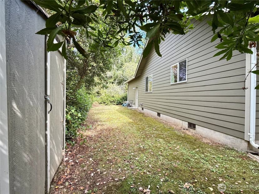 Property photo for 143 S Oar Loop Sw, Ocean Shores photo 12