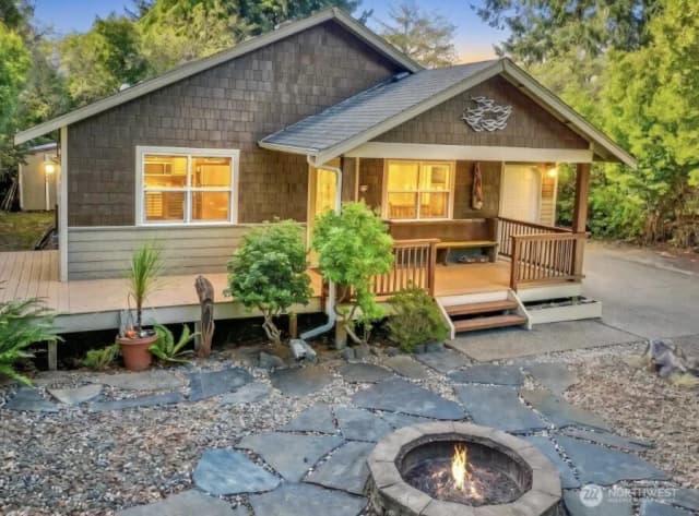 Property photo for 143 S Oar Loop Sw, Ocean Shores